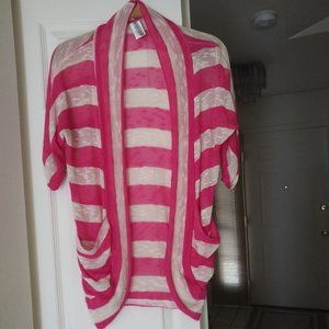 Discreet Brand Open Front LIght Weight Sweater - S